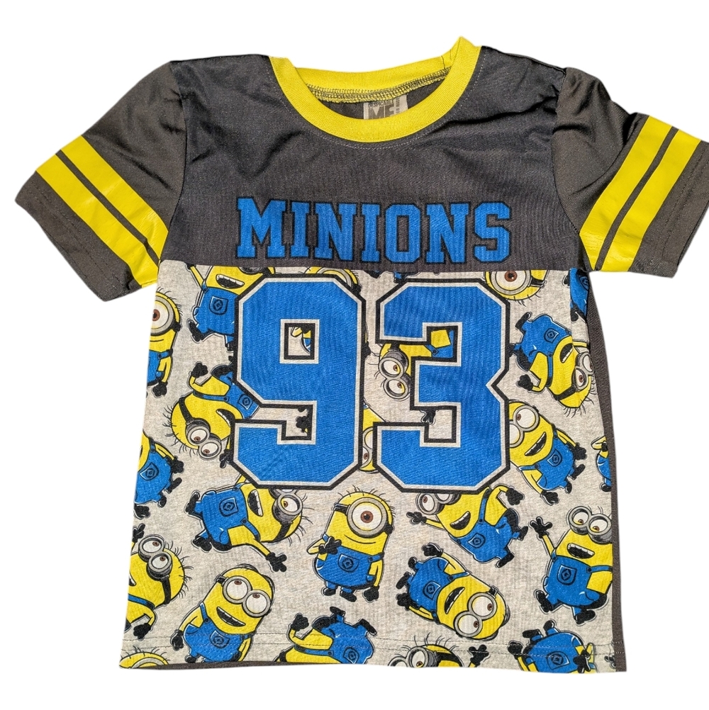 🌞4/20$ Minions Gray & Yellow Graphic Tee with Blue 93